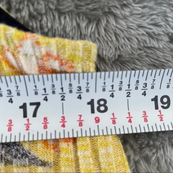 Anthropologie W5 High Neck Floral Ribbed Top Size Medium Button Back Detail - Picture 6 of 7